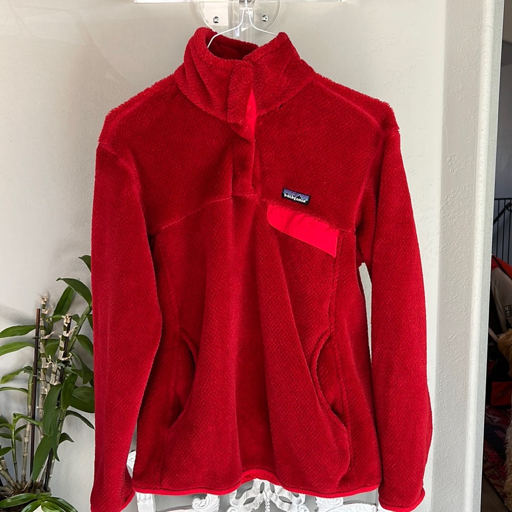 Beautiful Red Patagonia pullover
